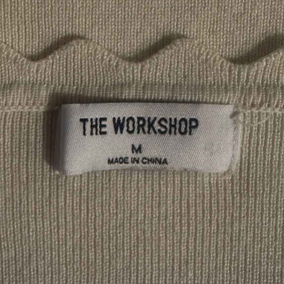 The Workshop Scallop Trim Top Size Medium Oatmeal Long Sleeve Square Neckline - Picture 8 of 13